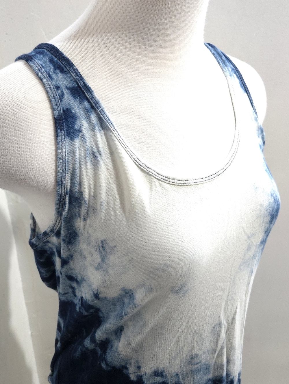 Polo Ralph Lauren | Tie-Dye Blue & White Sleeveless Maxi Dress - Picture 4 of 9